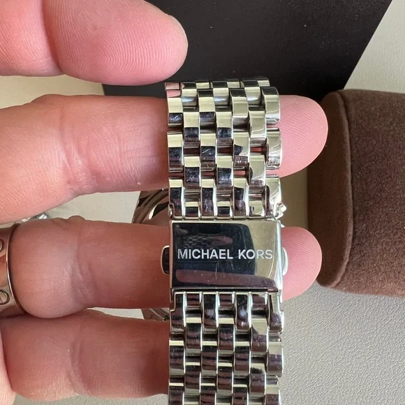 Michael Kors  MK-5834 Unisex Chronograph Stainless Steel CZ - Picture 6 of 6